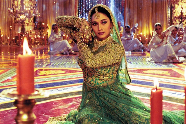 Madhuri-dixit-in-dedh-ishqiya