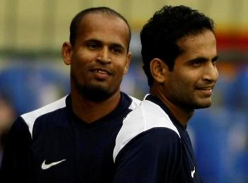 yusuf-pathan-irfan-pathan-2008-11-25-15-42-11