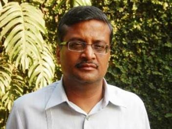 ashok khemka